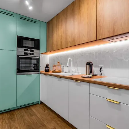 Rondo Onz - Parking, Location, Metro - By Rentujemy Apartament